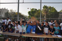 بالصور: توزيع الكؤوس على لاعبي فريق ابناء يافا من جيل الشبيبة 